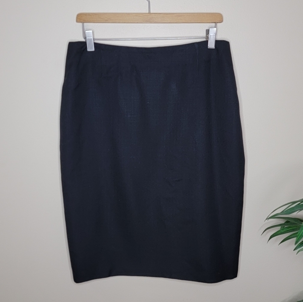 Escada | Classic Black Pencil Skirt Size EU 42